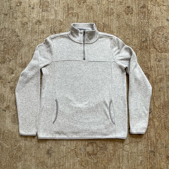 Thread & Supply Tops - Thread and Supply Quarter Zip Pullover, size Medium in Heather Gray